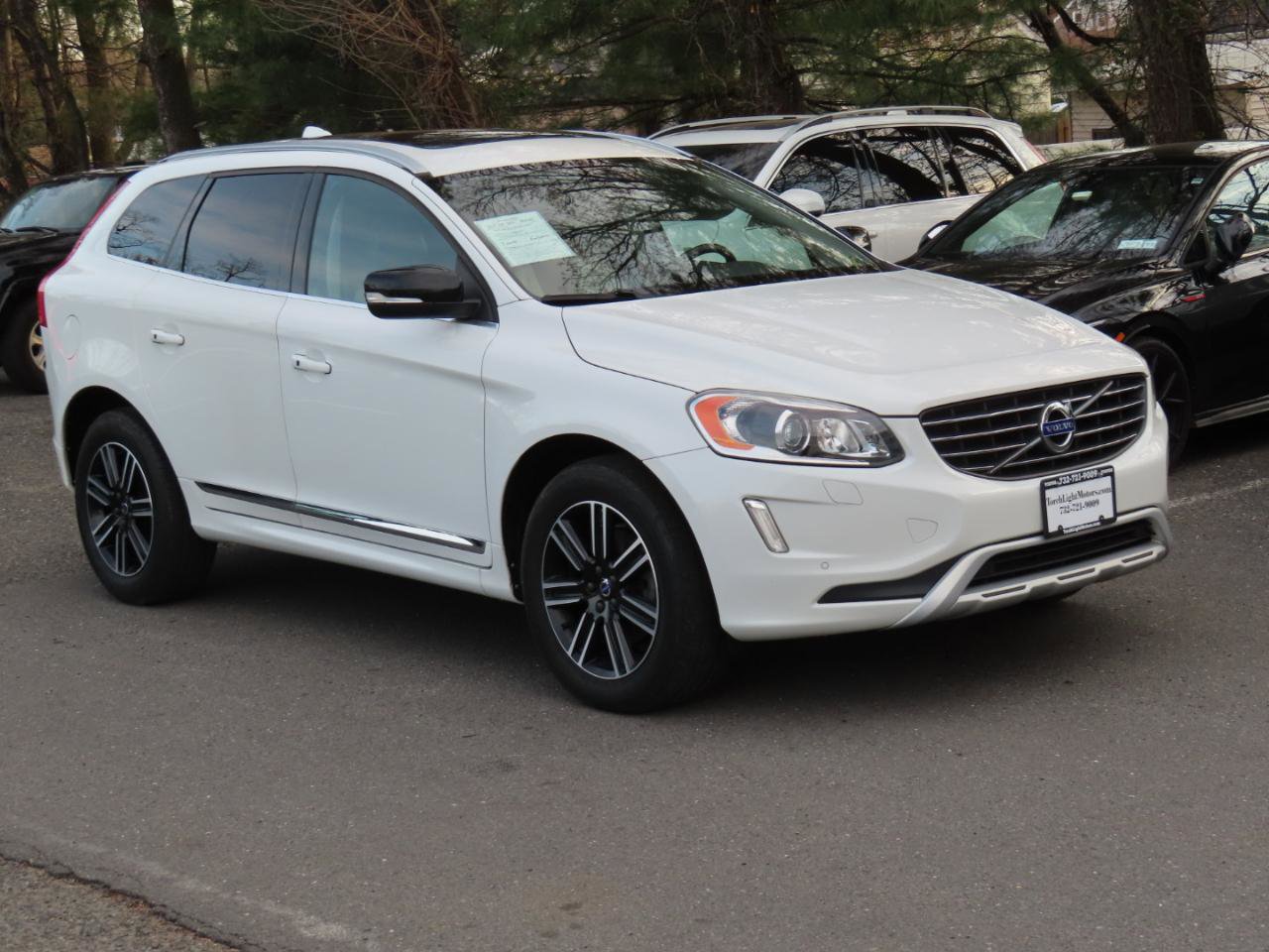 Used 2017 Volvo XC60 T5 Dynamic w/ Preferred Option Package image 23