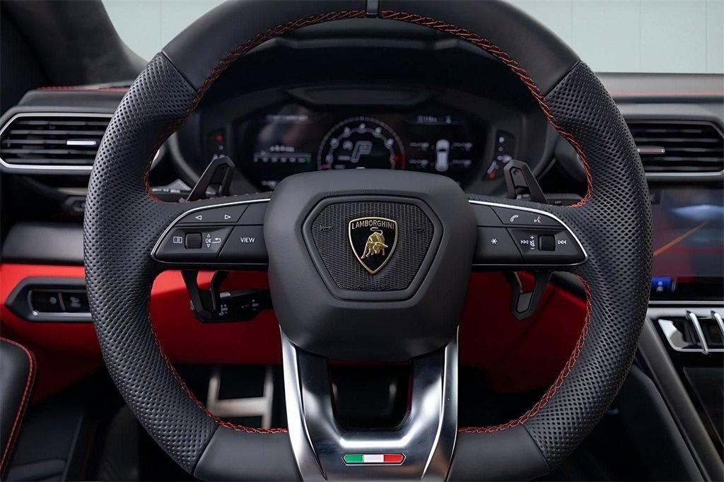 Used 2022 Lamborghini Urus image 50