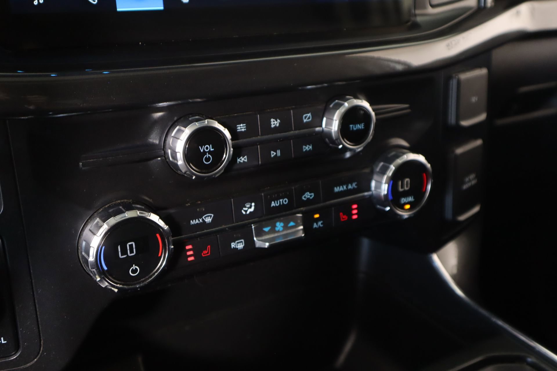 Used 2021 Ford F150 XLT w/ Equipment Group 302A High image 8