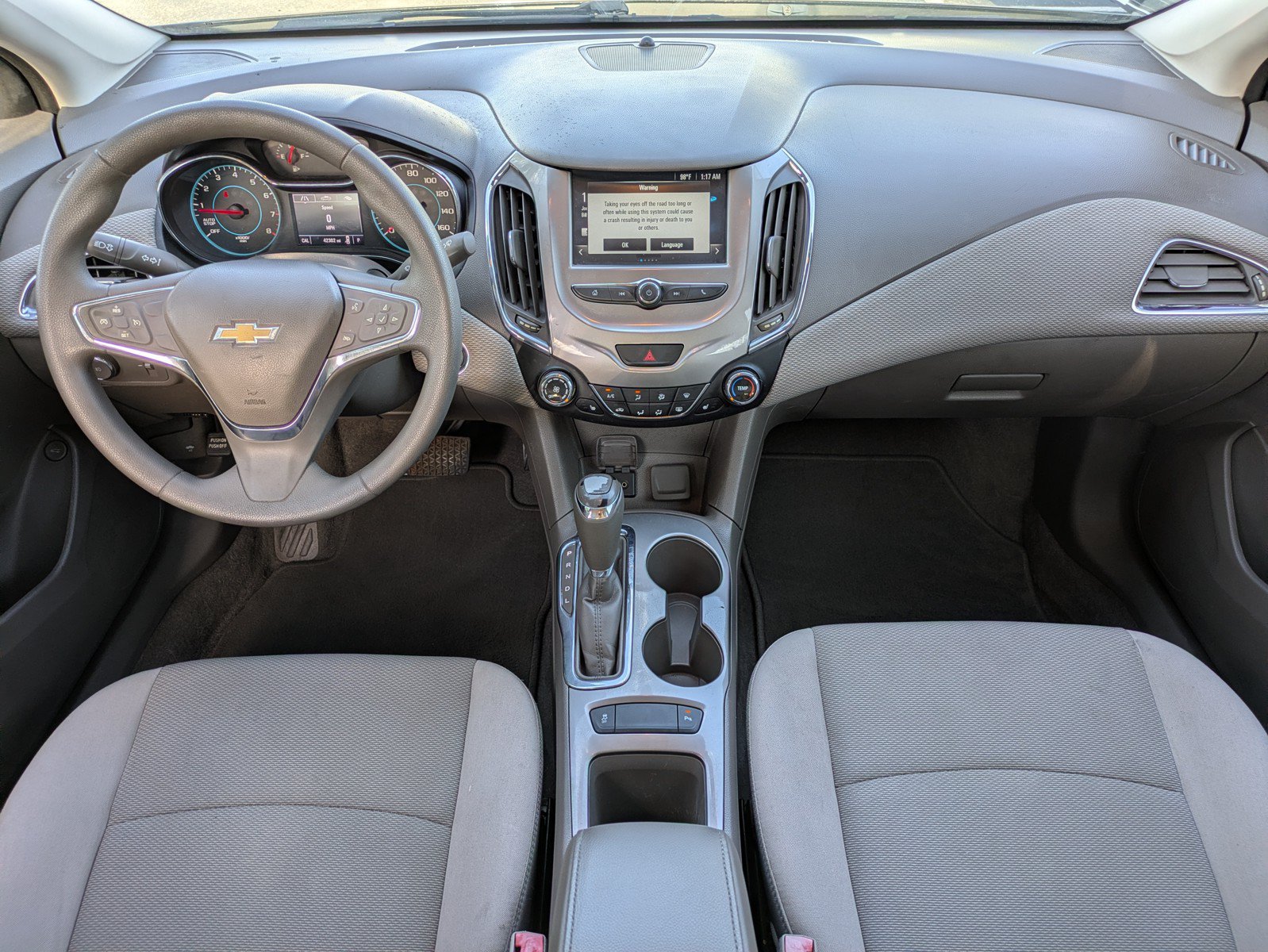 Used 2017 Chevrolet Cruze LT w/ Convenience Package FWD image 10