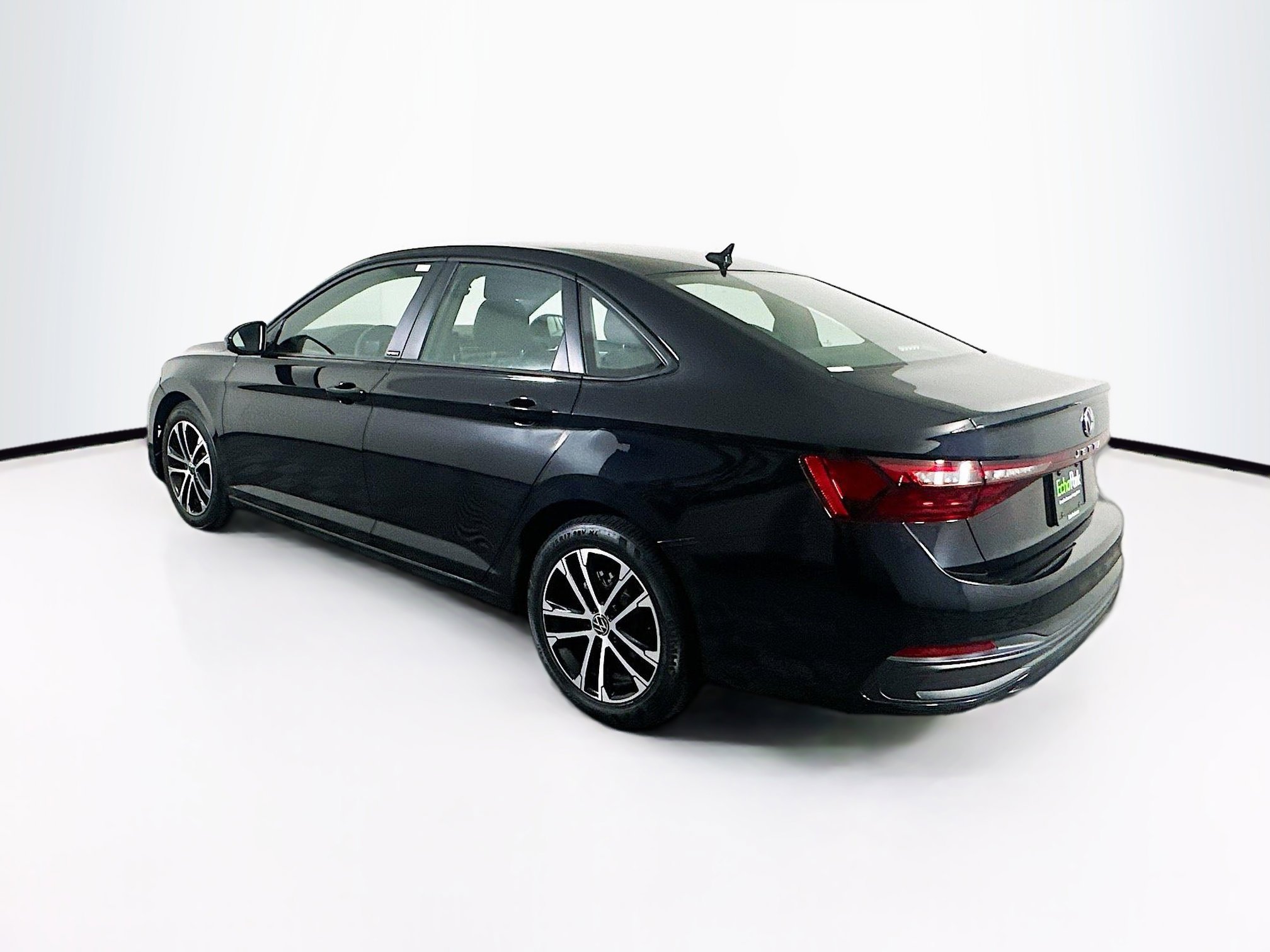 Used 2025 Volkswagen Jetta Sport image 5