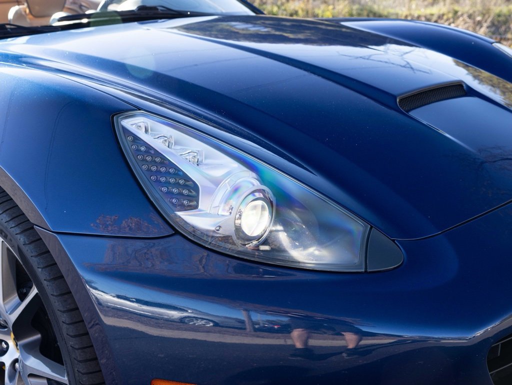 Used 2011 Ferrari California image 15