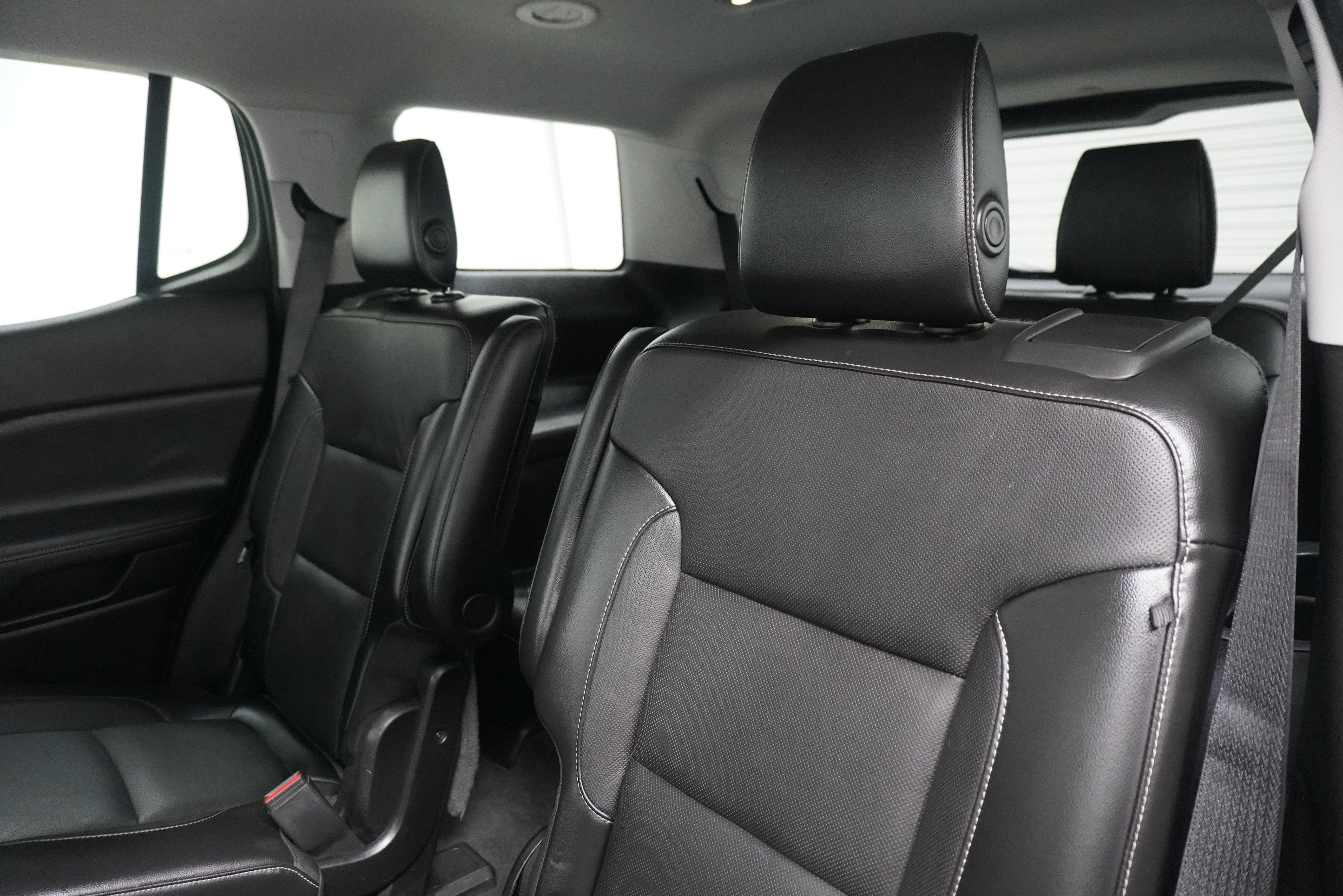 Used 2019 GMC Acadia SLT w/ Black Edition FWD image 13