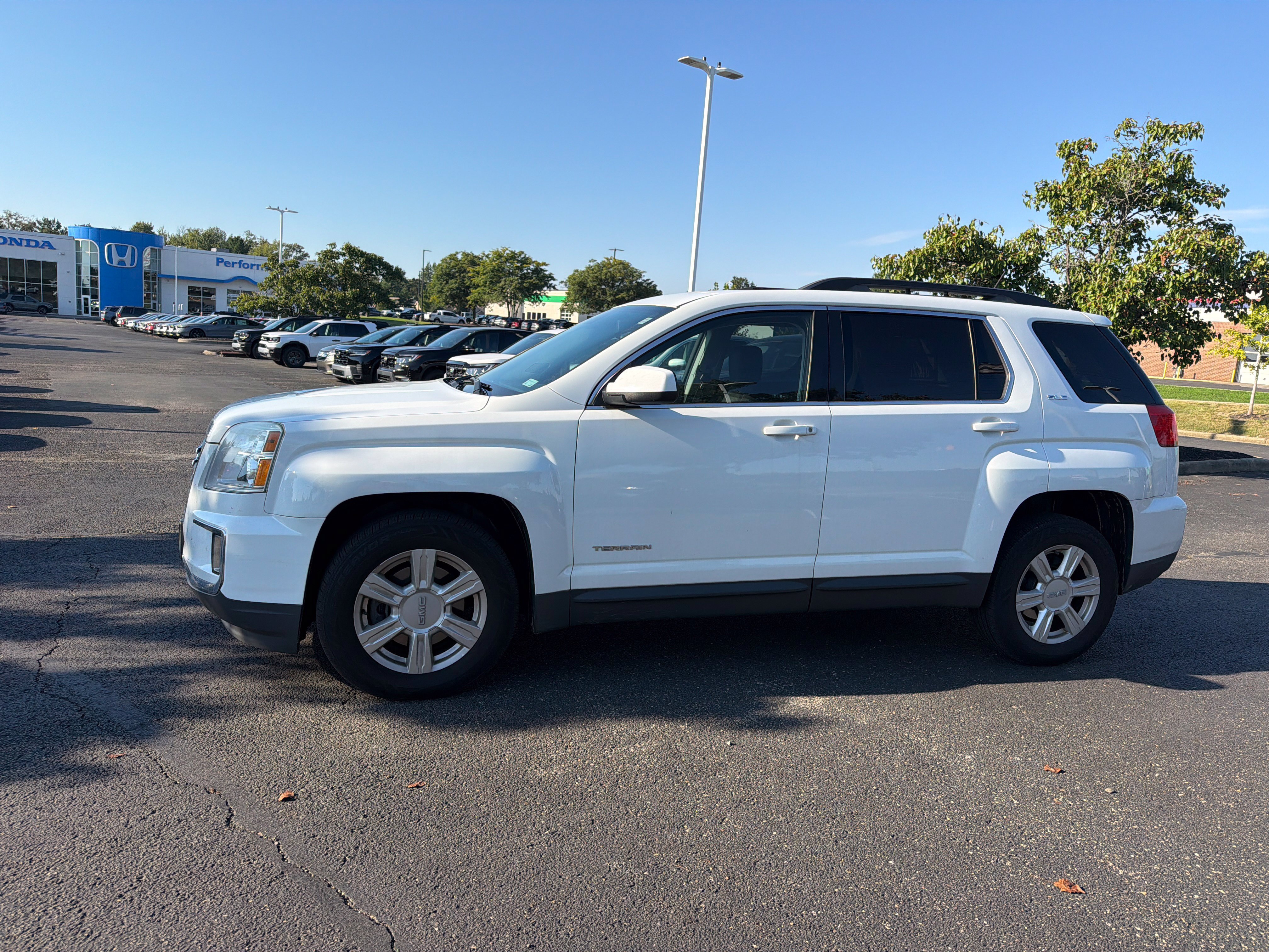 Used 2016 GMC Terrain SLE w/ Convenience Package FWD image 18