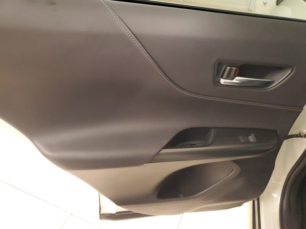 Used 2021 Toyota Venza XLE w/ Softex Package image 14