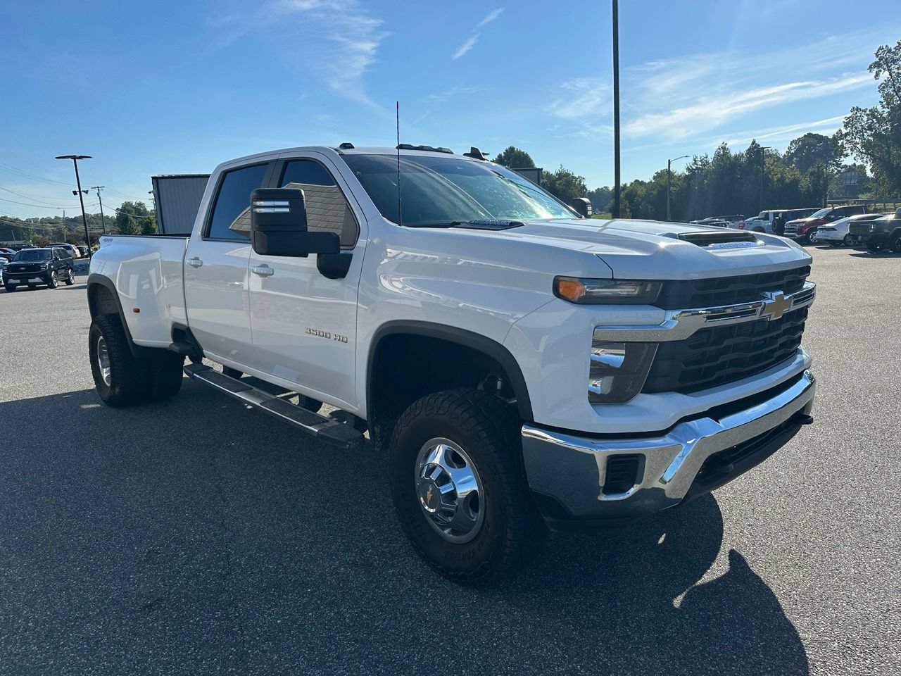 Used 2024 Chevrolet Silverado 3500 LT AWD/4WD image 8