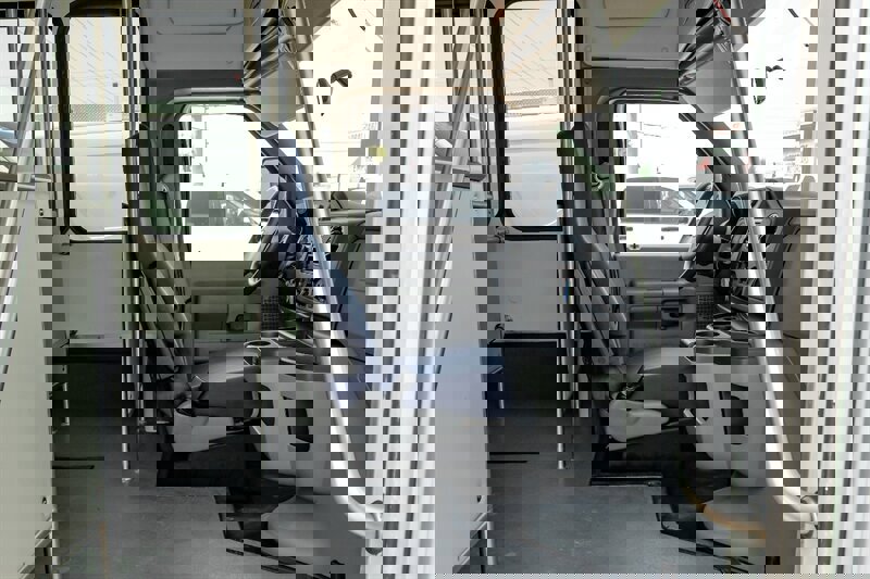 Used 2014 Ford E-350 and Econoline 350 Super Duty image 31