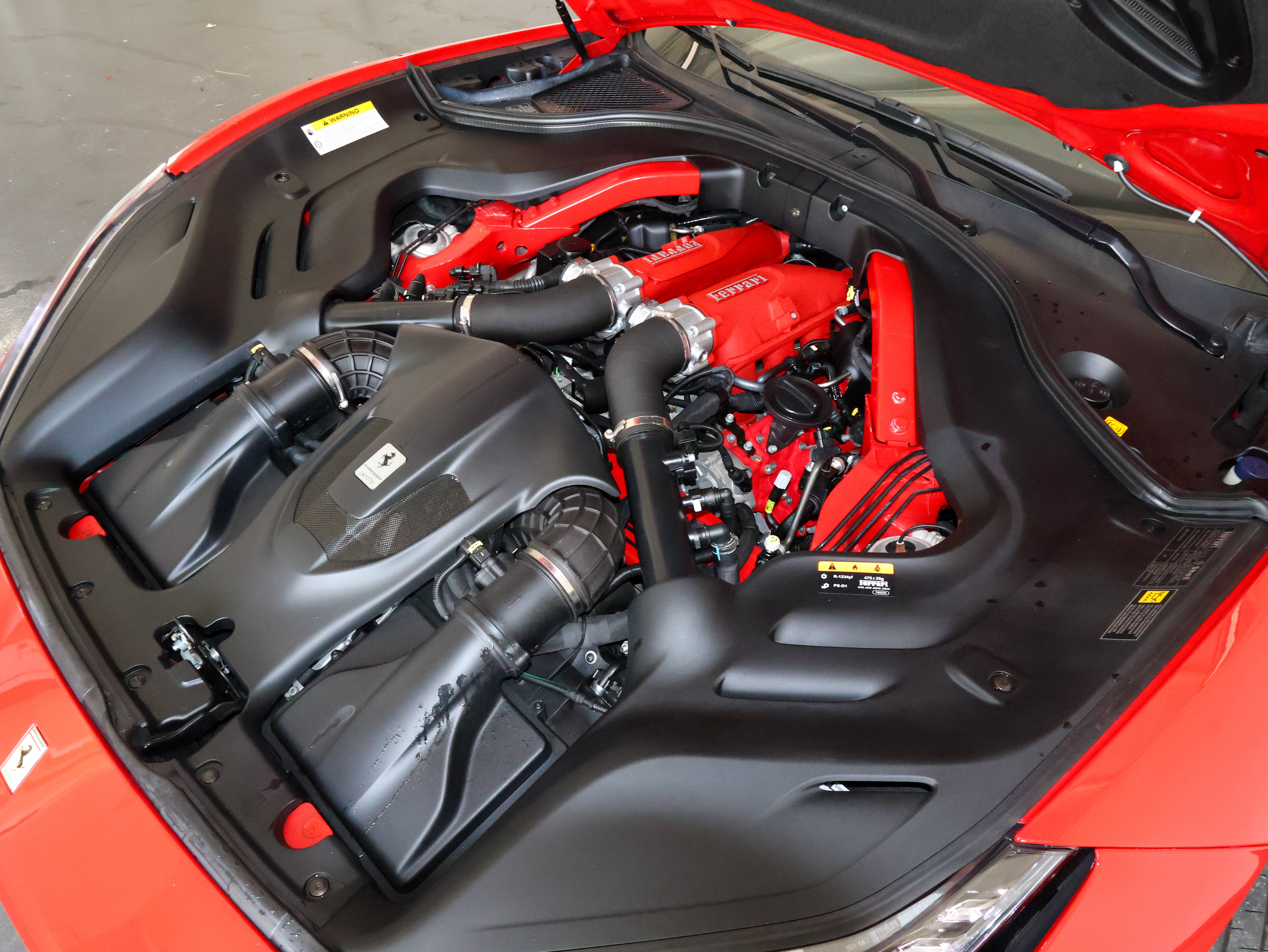 Used 2019 Ferrari Portofino RWD image 58