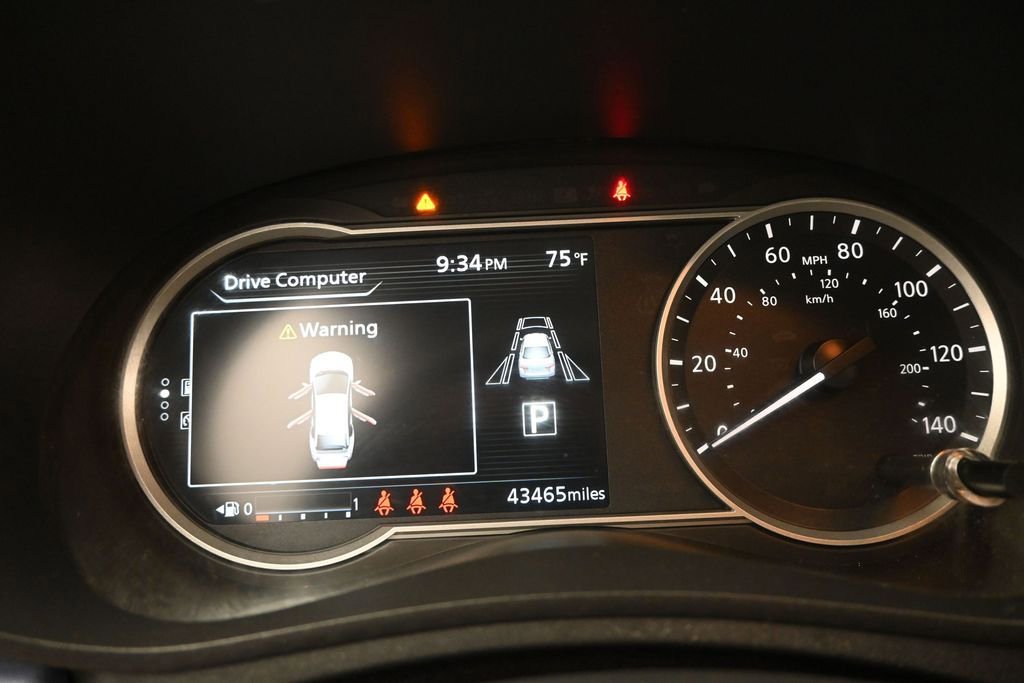 Used 2024 Nissan Versa SV FWD image 16