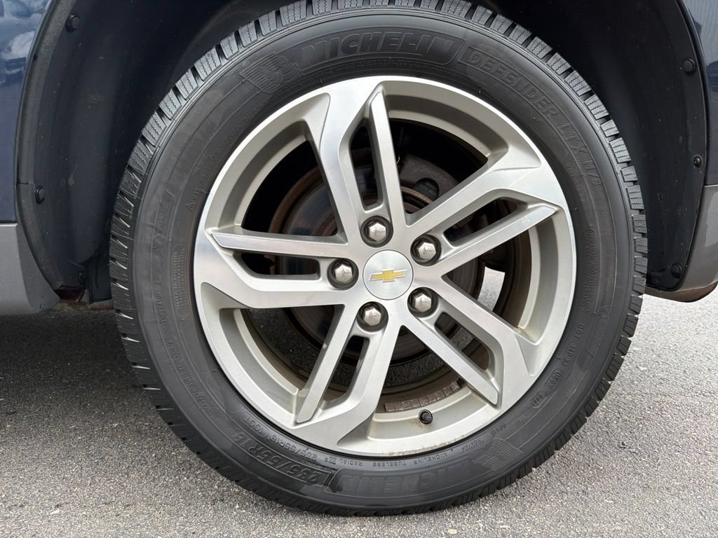 Used 2016 Chevrolet Equinox LTZ w/ Enhanced Convenience Package AWD/4WD image 24