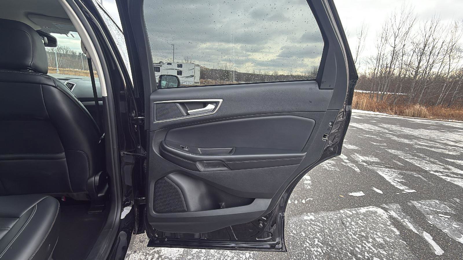 Used 2023 Ford Edge SEL image 20