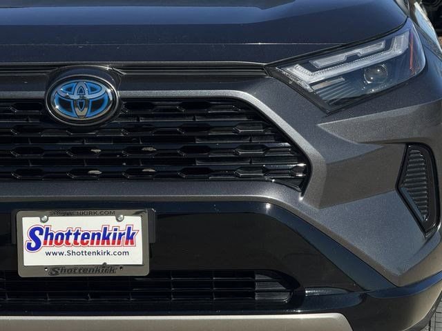 Used 2024 Toyota RAV4 SE image 8