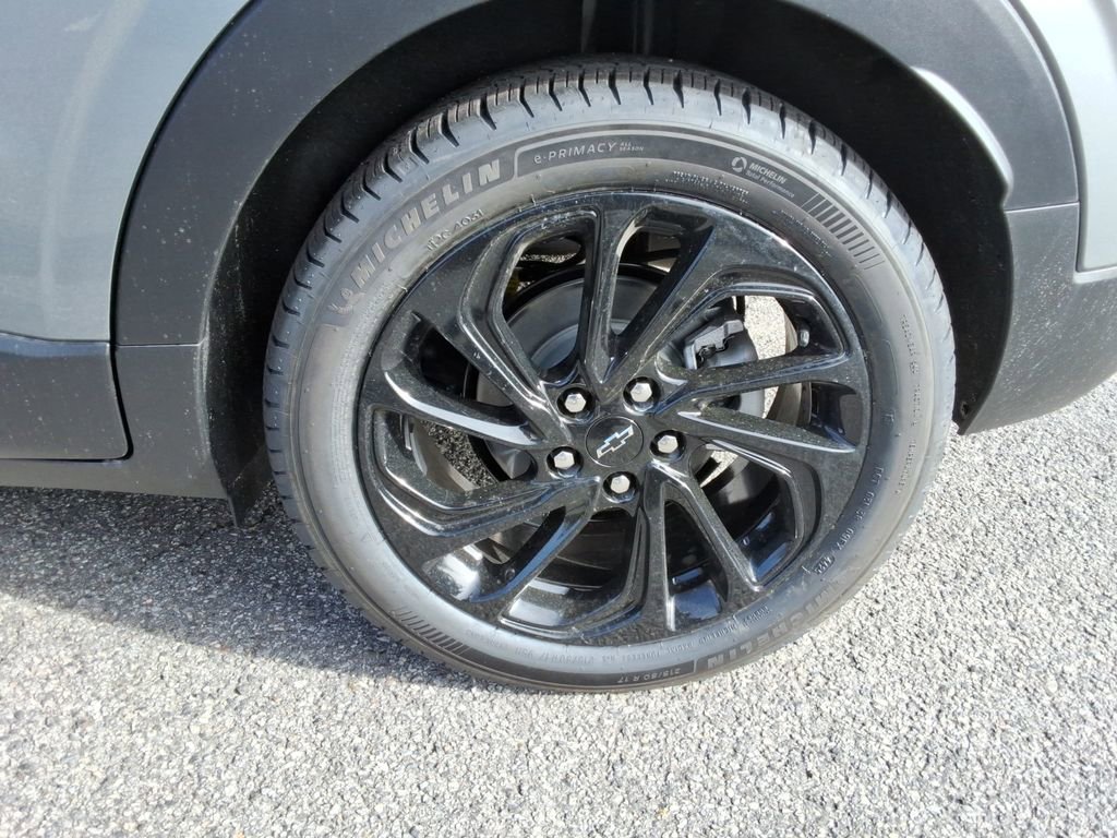 New 2027 Chevrolet Bolt RS w/ Technology Package image 12