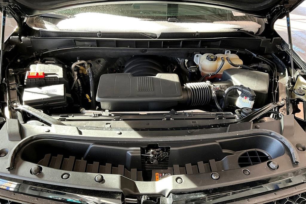 Used 2023 Cadillac Escalade Sport Platinum w/ LPO, ONYX Package image 17