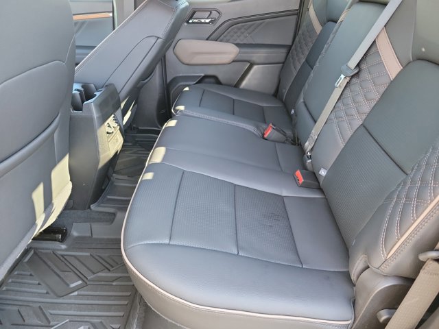 Used 2025 GMC Canyon Denali w/ LPO, Denali Black Edition image 15