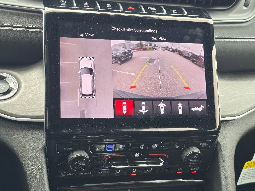 New 2025 Jeep Grand Cherokee Limited w/ Luxury Tech Group II image 11