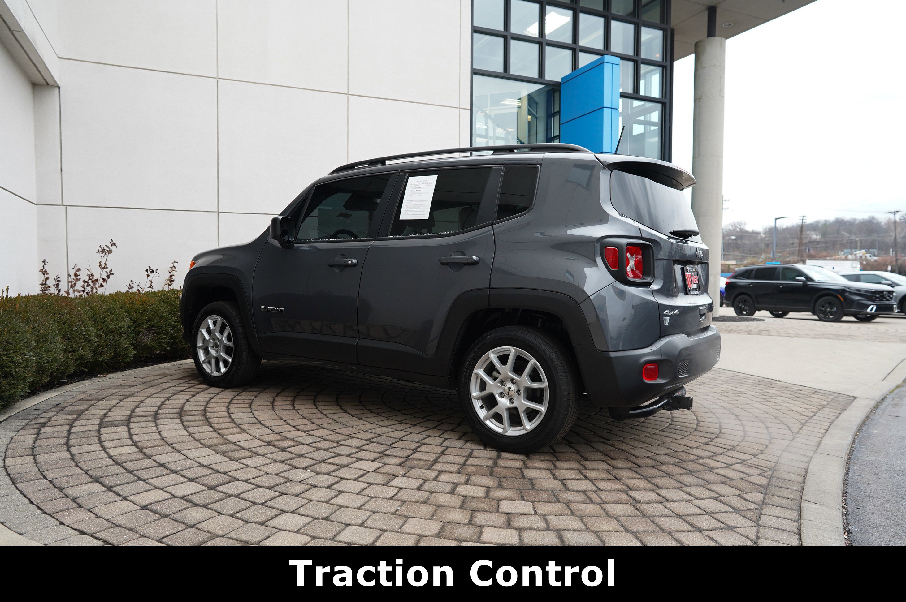 Used 2022 Jeep Renegade Latitude w/ Convenience Group image 19