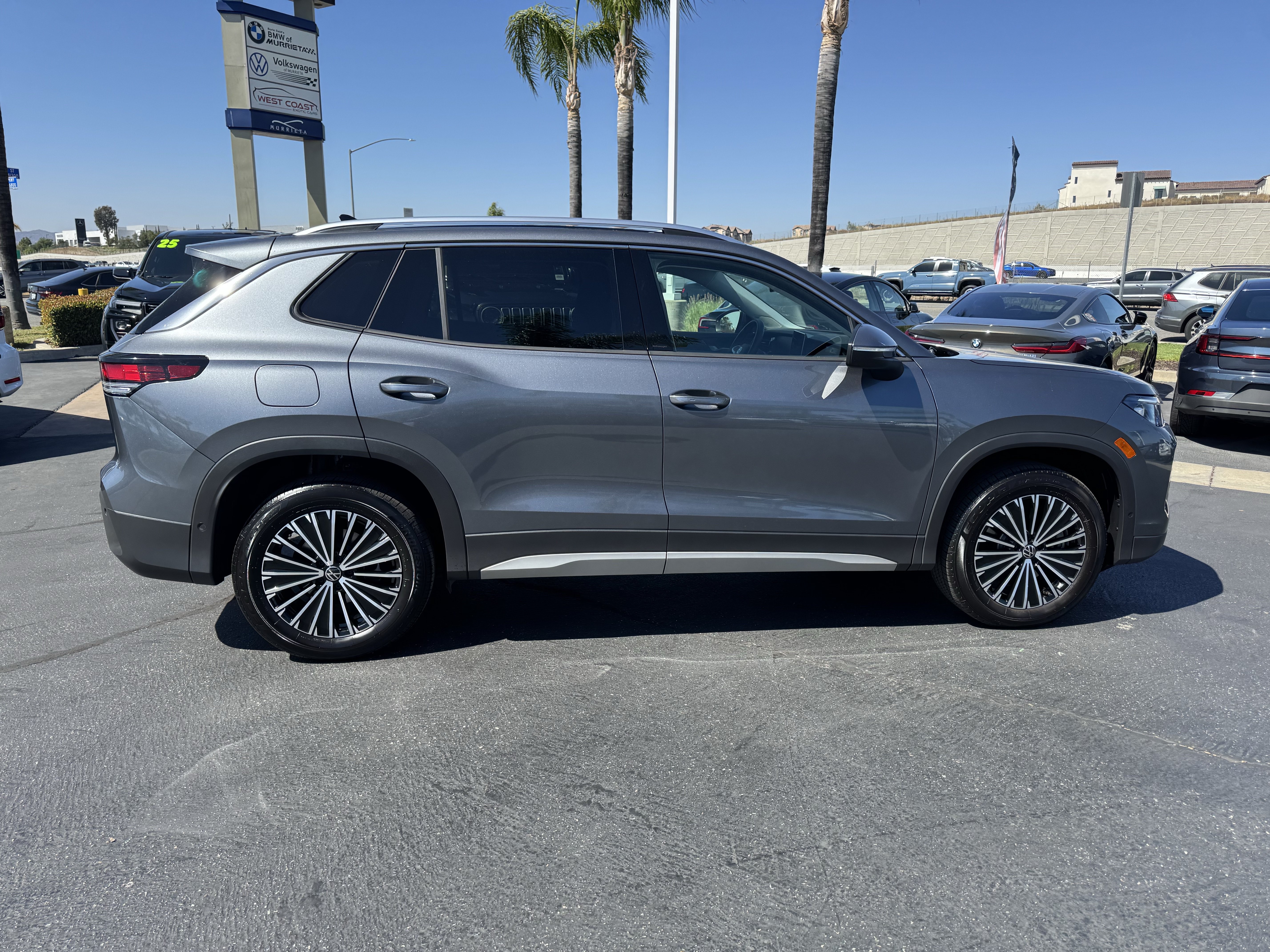 Certified 2025 Volkswagen Tiguan S AWD/4WD image 11