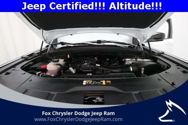 Used 2023 Jeep Grand Cherokee L Laredo image 3