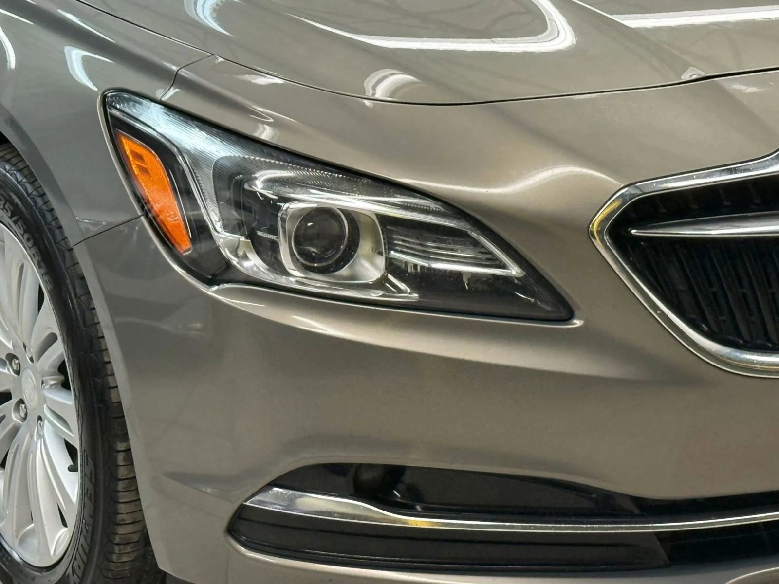 Used 2019 Buick LaCrosse Essence w/ Sights and Sounds Package FWD image 6