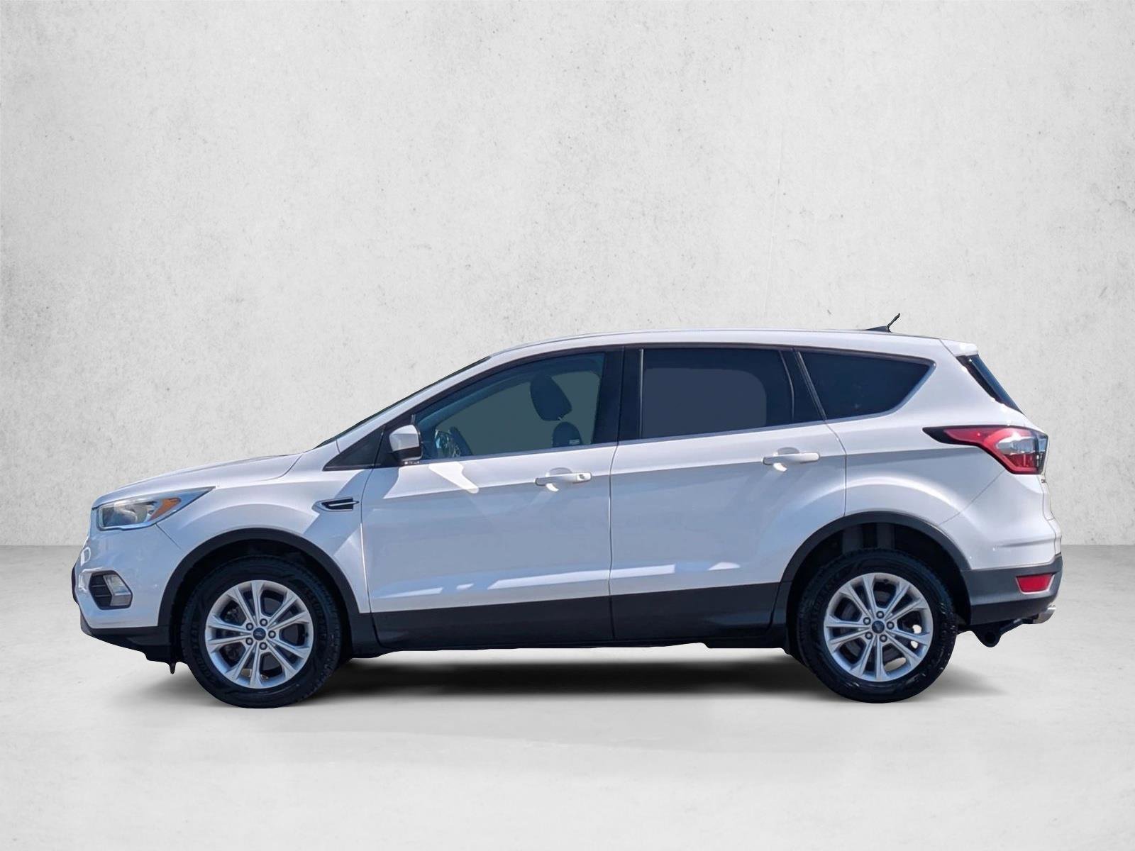 Used 2017 Ford Escape SE AWD/4WD image 9