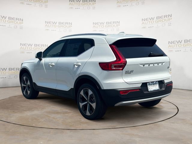 New 2025 Volvo XC40 B5 Core w/ Protection Package Premier image 3