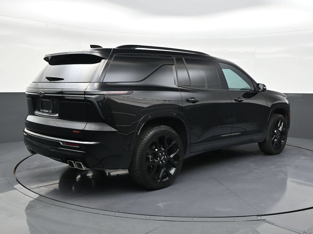 Used 2024 Chevrolet Traverse RS FWD image 5