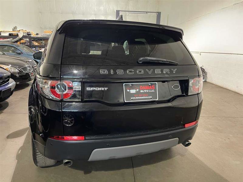 Used 2018 Land Rover Discovery Sport SE image 16
