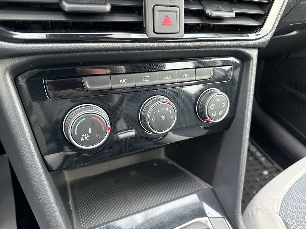 Used 2025 Volkswagen Taos S image 18