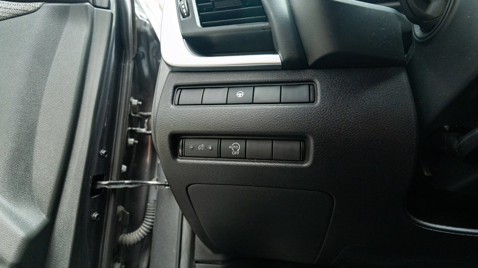 Used 2023 Nissan Rogue SV AWD/4WD image 49