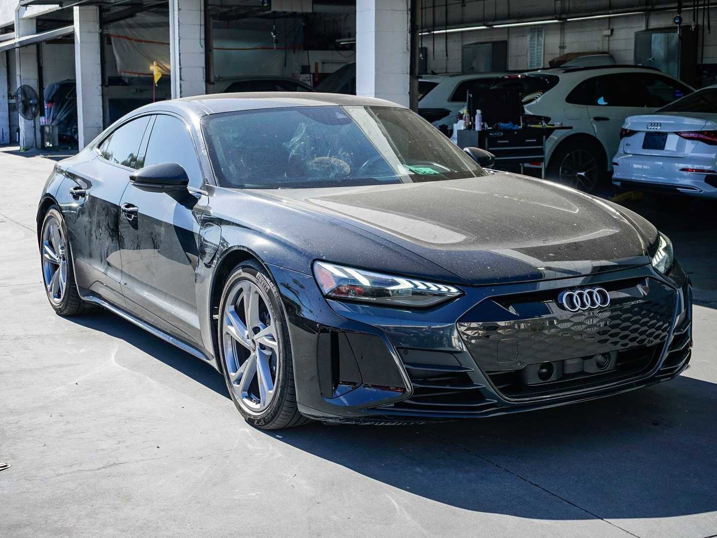Used 2024 Audi e-tron GT Premium Plus image 5