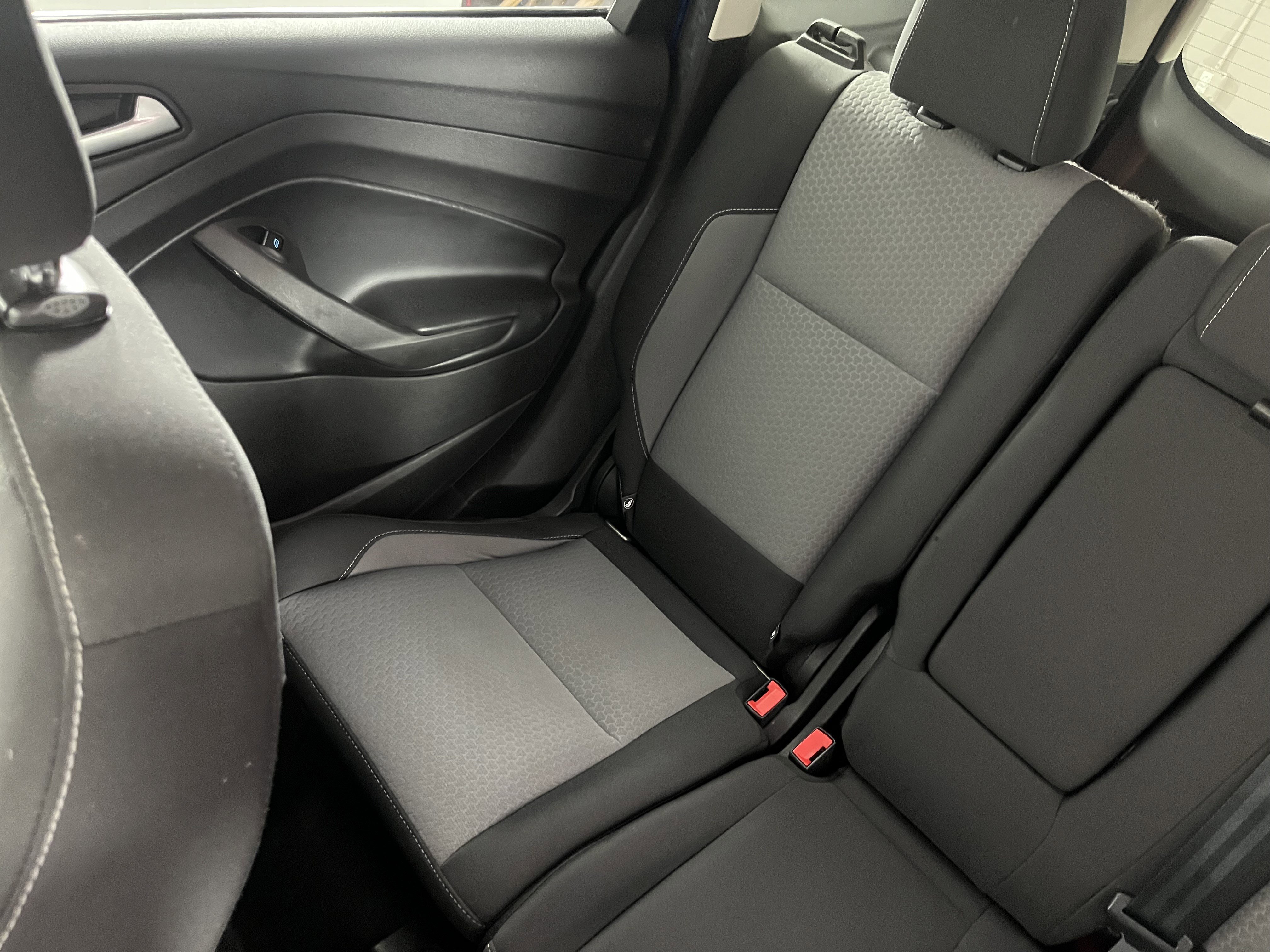 Used 2019 Ford Escape SE image 21