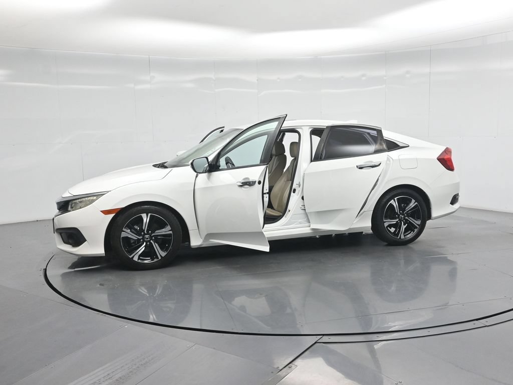 Used 2016 Honda Civic Touring image 32