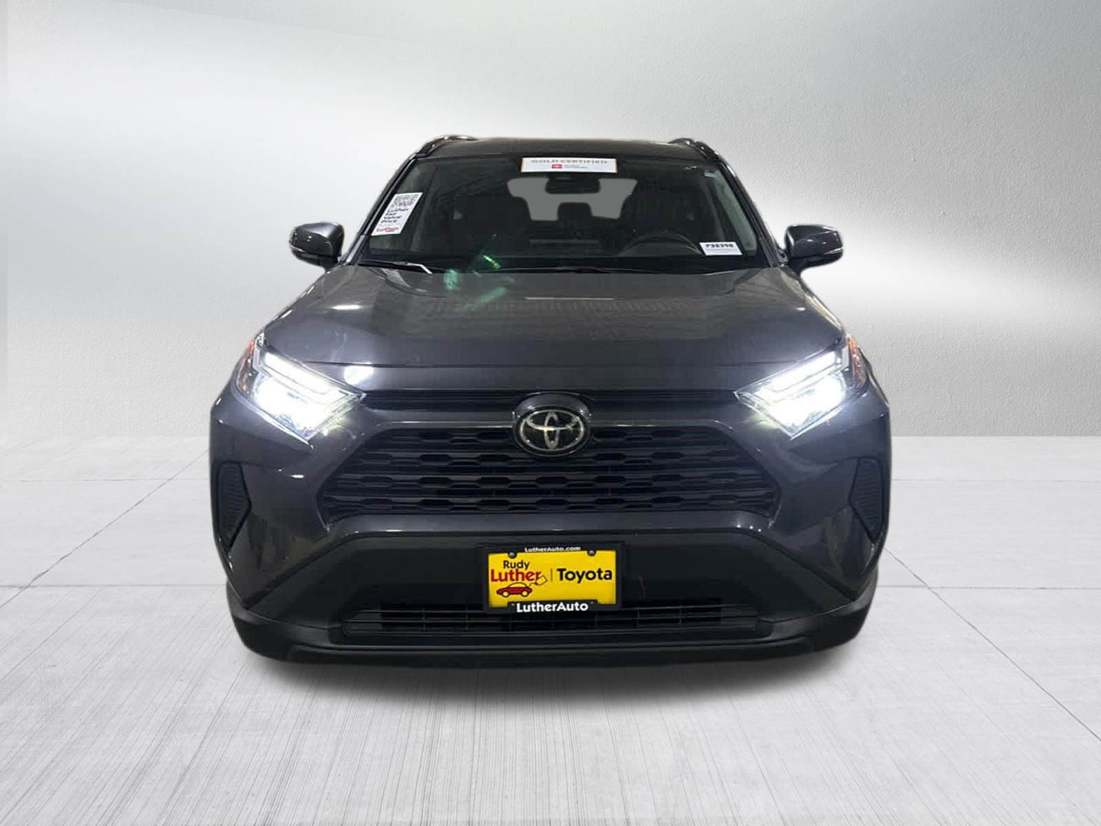 Used 2025 Toyota RAV4 XLE AWD/4WD image 2