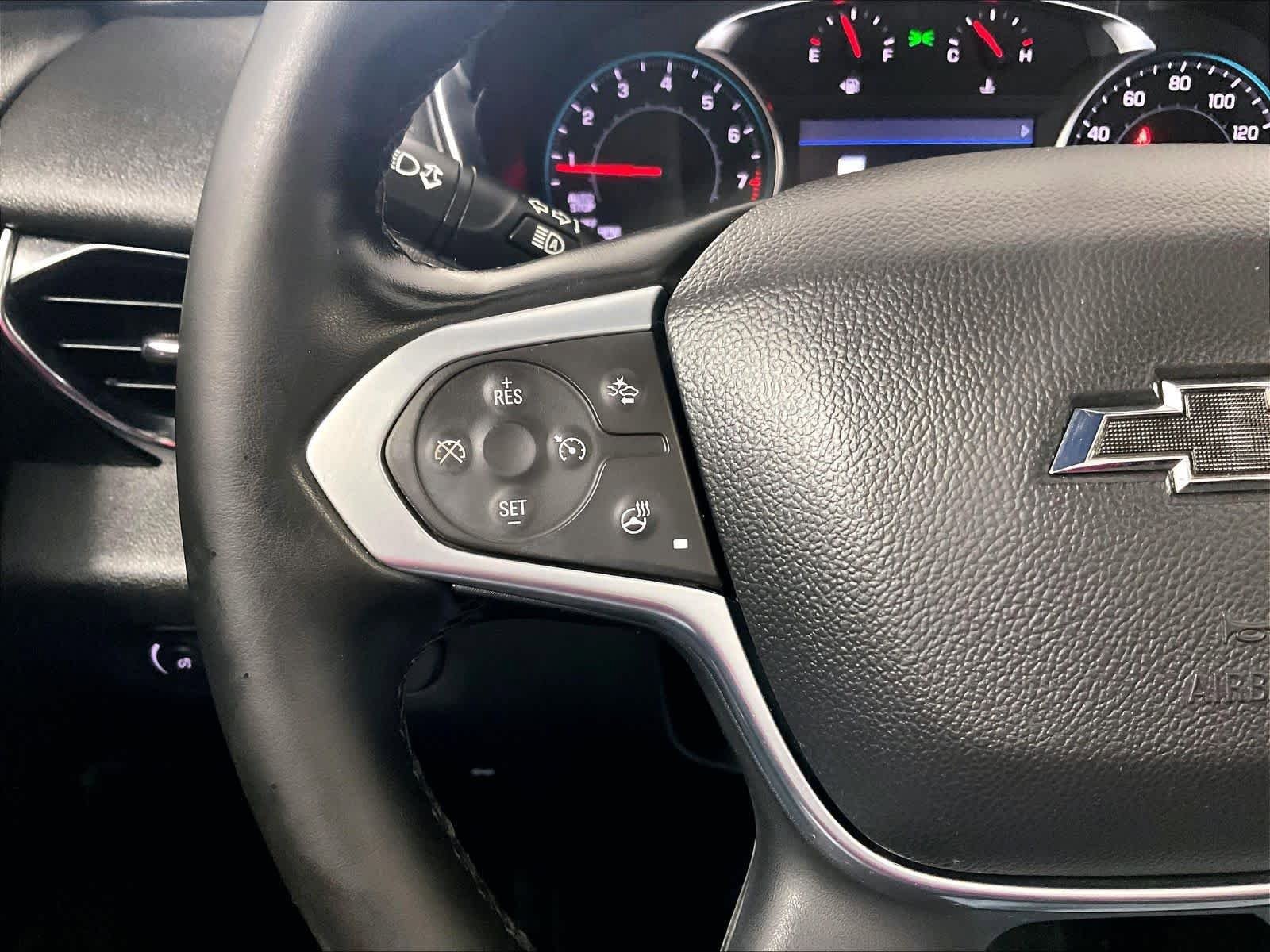 Used 2023 Chevrolet Traverse RS AWD/4WD image 23