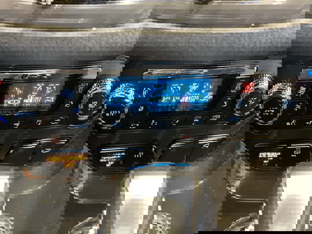 Used 2015 Ford Escape Titanium image 21