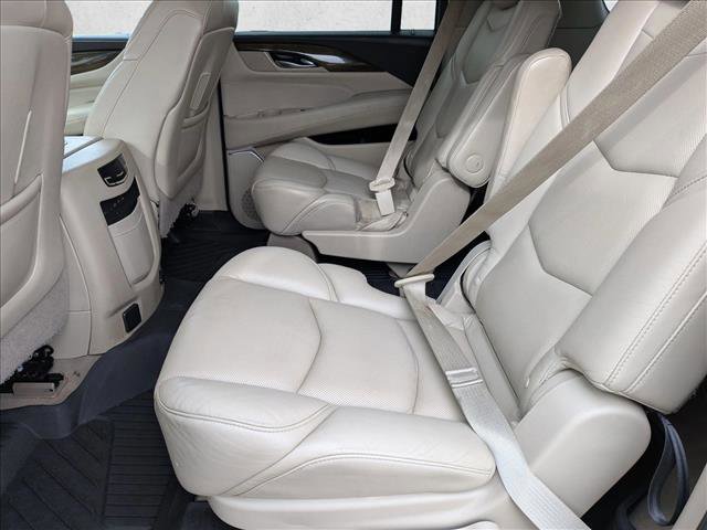 Used 2020 Cadillac Escalade ESV Premium Luxury image 18