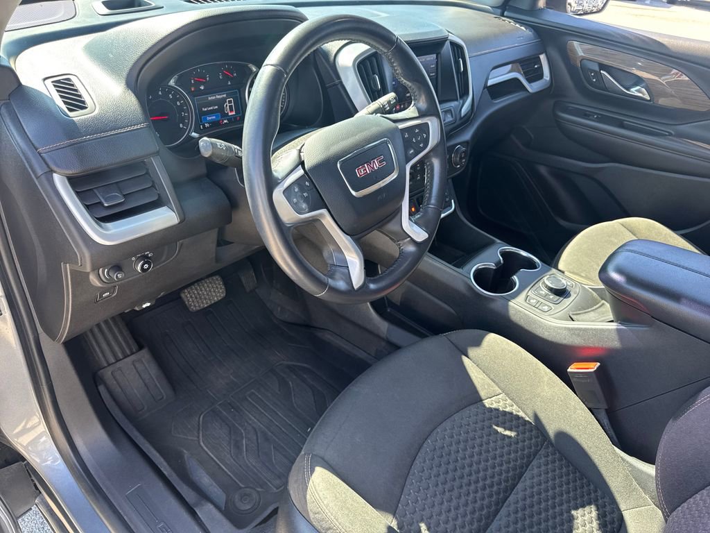 Used 2020 GMC Terrain SLE w/ Driver Convenience Package FWD image 16