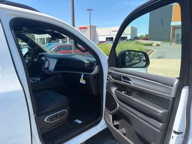 New 2026 Jeep Grand Wagoneer L Limited w/ Premium Group II AWD/4WD image 26