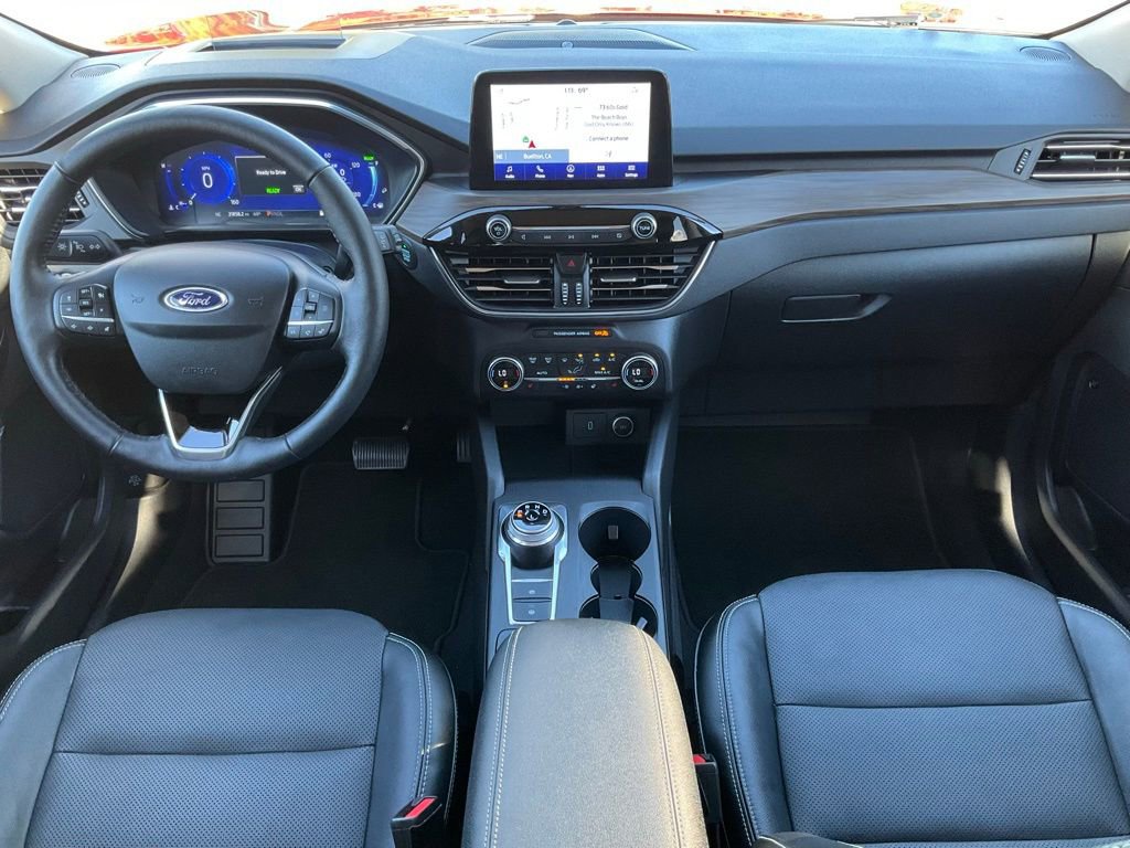 Used 2020 Ford Escape Titanium image 30