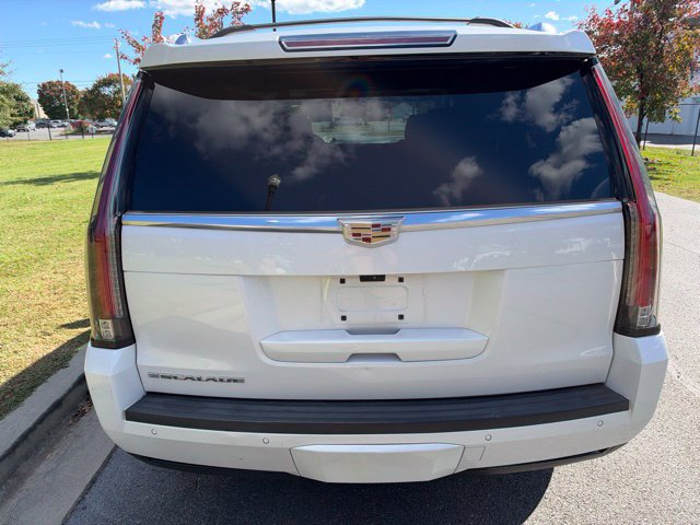 Used 2020 Cadillac Escalade Luxury AWD/4WD image 18