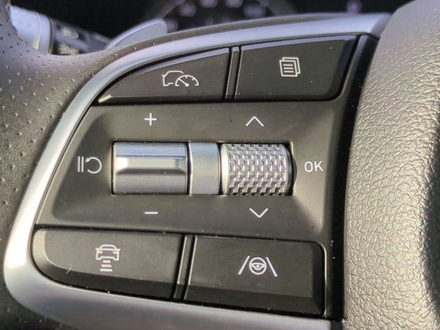 Certified 2025 Genesis G70 2.5T AWD/4WD image 23