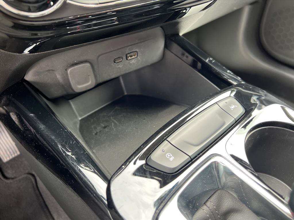 Used 2025 Chevrolet Trax LT FWD image 22