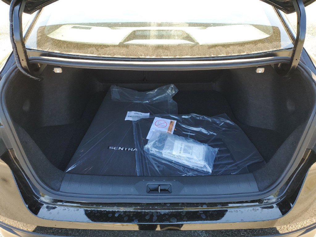 New 2026 Nissan Sentra SL w/ Floor Mat Package FWD image 8