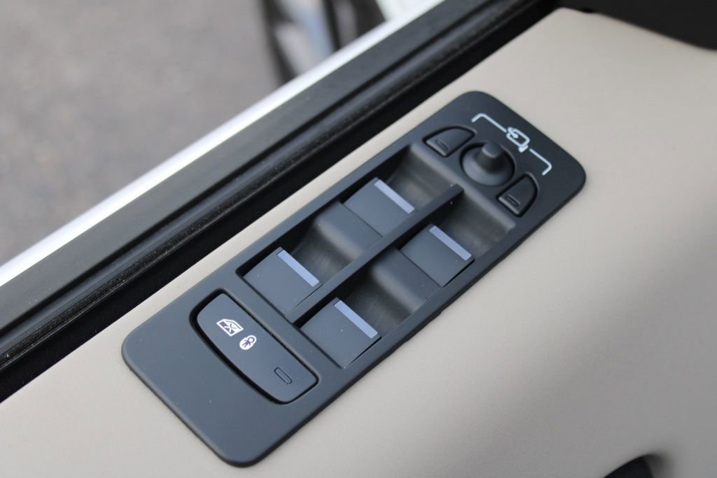 Certified 2025 Land Rover Discovery Sport S image 13