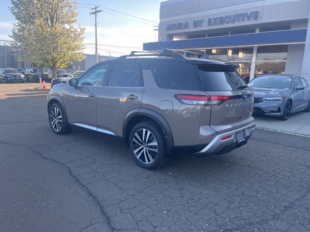 Used 2023 Nissan Pathfinder Platinum AWD/4WD image 8
