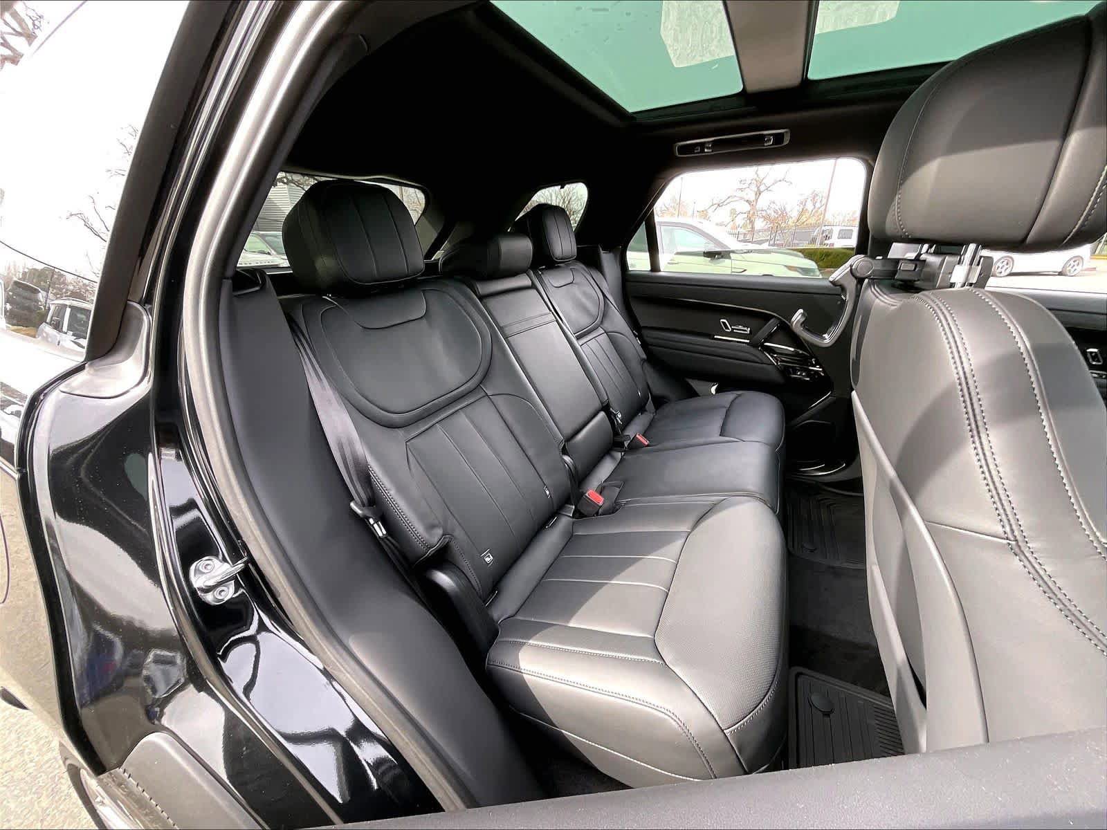 New 2025 Land Rover Range Rover Sport Dynamic SE image 27