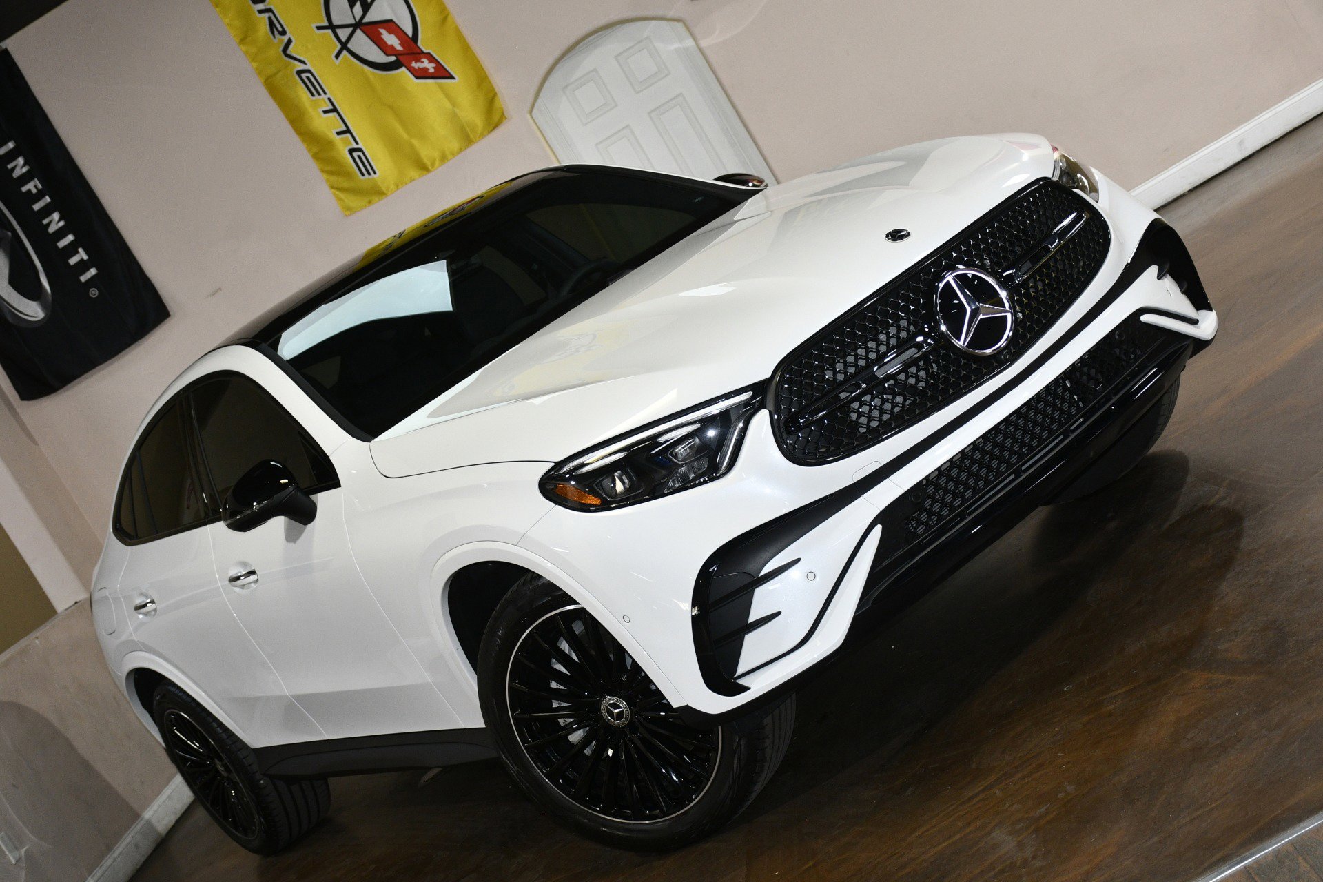 Used 2025 Mercedes-Benz GLC 300 4MATIC image 77