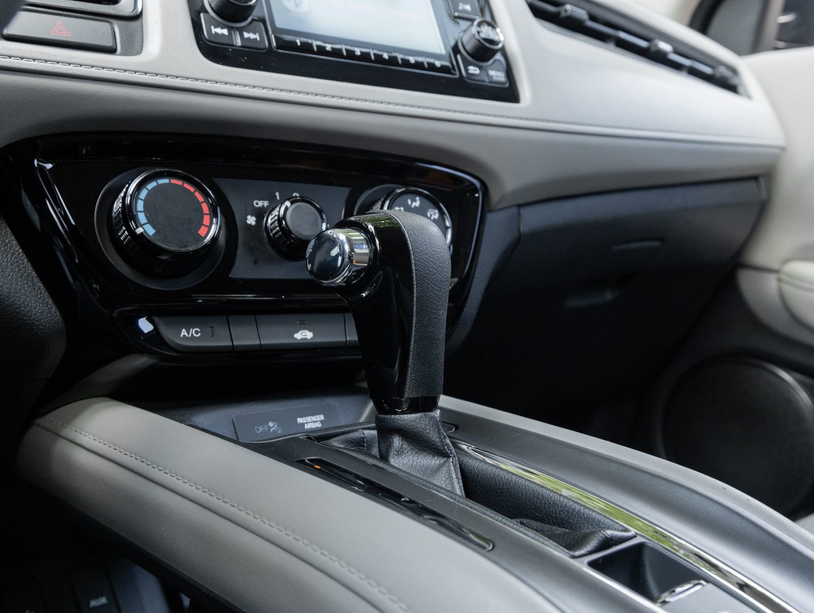 Used 2017 Honda HR-V LX image 23