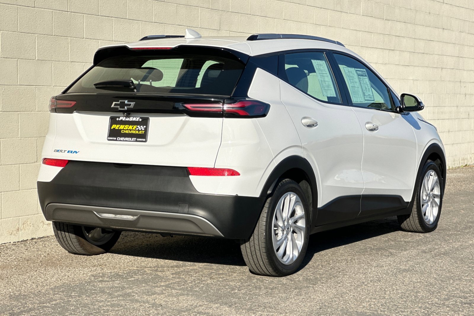 Used 2022 Chevrolet Bolt EUV LT image 4